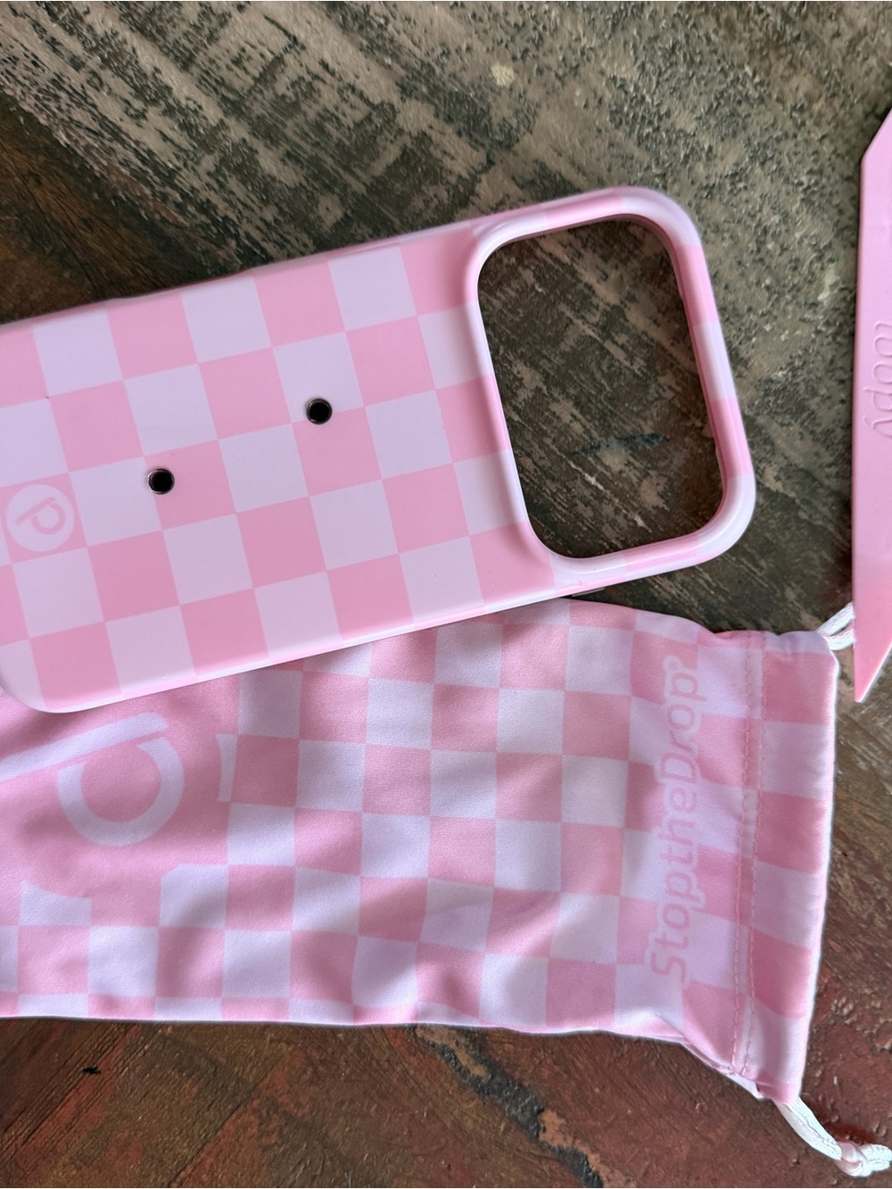 Loopy Case Pink Checkerboard Phone Case with Matching Pink Pouch iPhone 17 pro